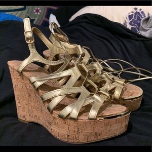 Gold wedges